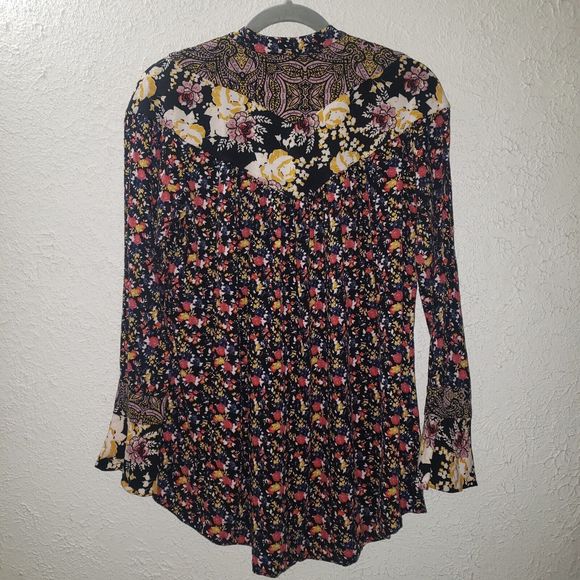 Free People Sz S Boho Multicolored Floral Henley Blouse Long Sleeve Flowy Top - Picture 5 of 9